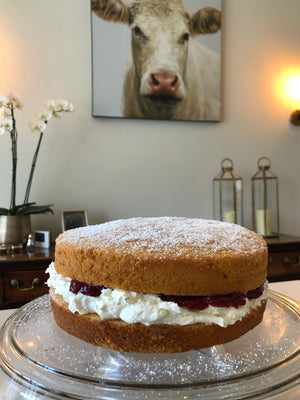 
                  
                    Load image into Gallery viewer, Classic Vicky Sponge
                  
                